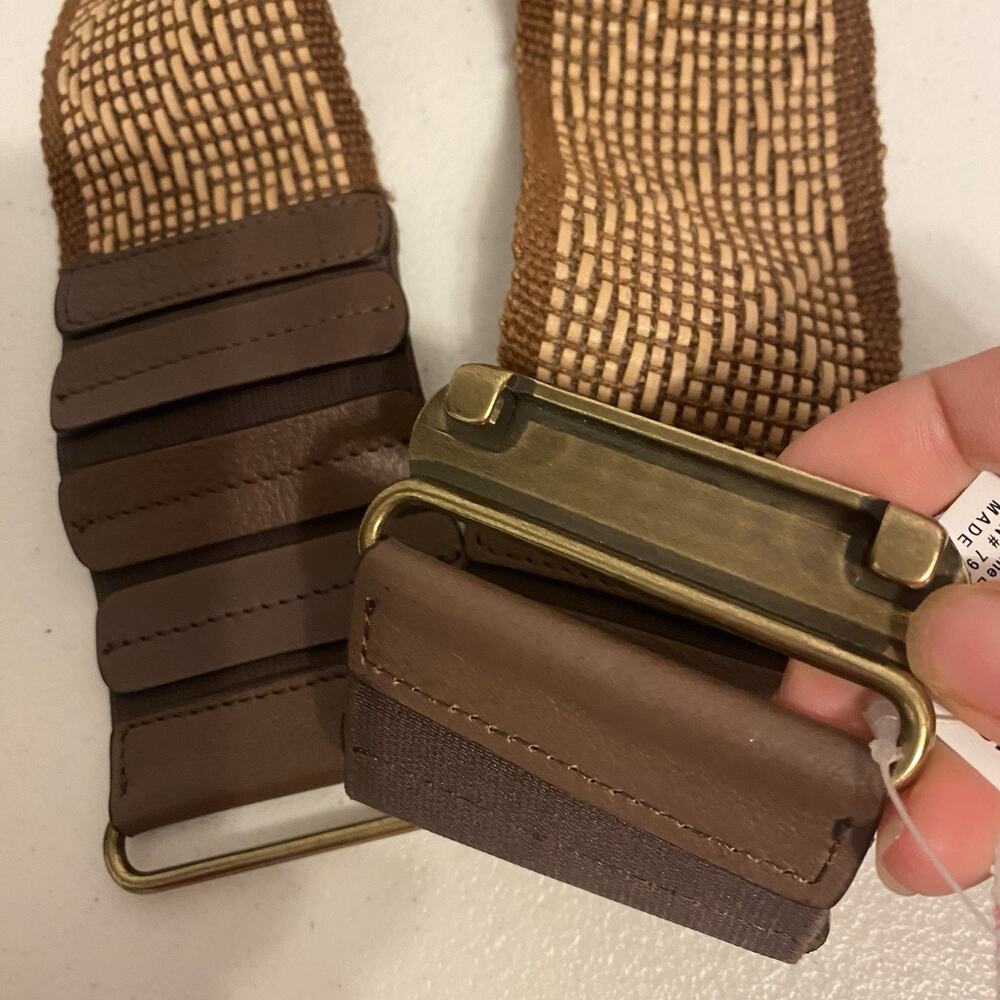 Chico's Leather Crochet Stretch Belt Neutral Size 3/M Mad Max Boho Festival New - Picture 6 of 7